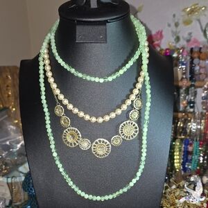 Elegant Green and Gold Necklace Set